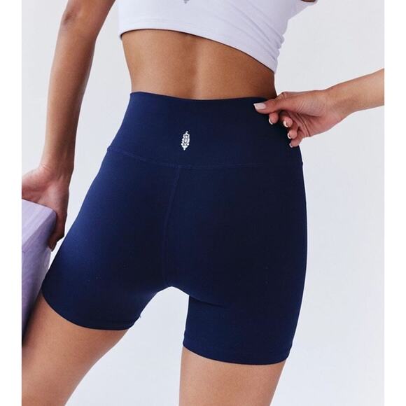 Free People Movement Never Better Bike Shorts Navy Blue High Waisted Sz M NEW - Picture 1 of 7